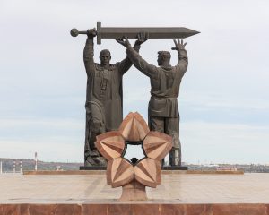 Тыл_-_фронту_и_Каменный_цветок_2